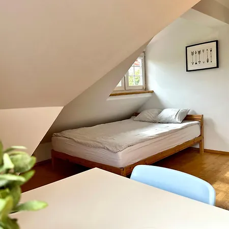 Nw Przy Hipodromie Privatunterkunft