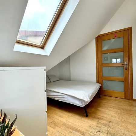 民宿 Nw Przy Hipodromie 索波特