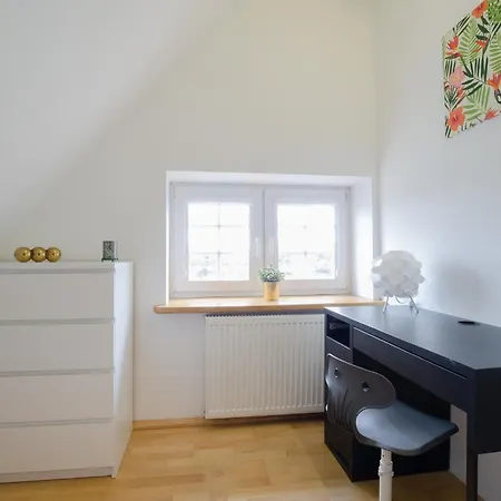 Nw Przy Hipodromie Privatunterkunft Zoppot