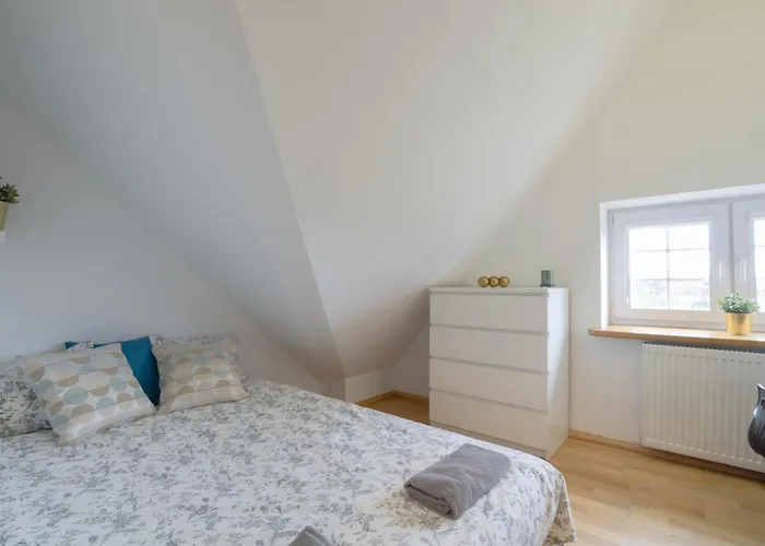 Nw Przy Hipodromie Проживание в семье *